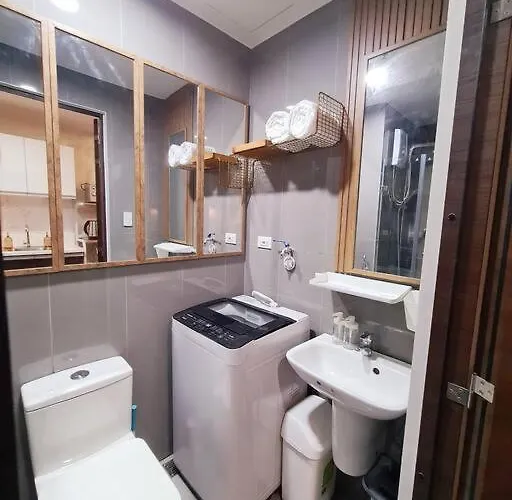 Staycation By Ness In Ayala Makati * مانيلا